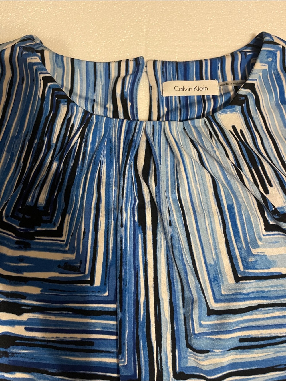 Calvin Klein Blue & White Geometric Sleeveless Blouse Size L XL - Picture 4 of 9